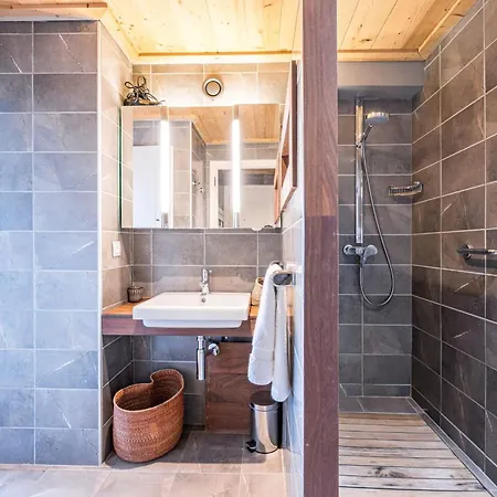 Avec Balcon à 10 Min à Pied Des Pistes *